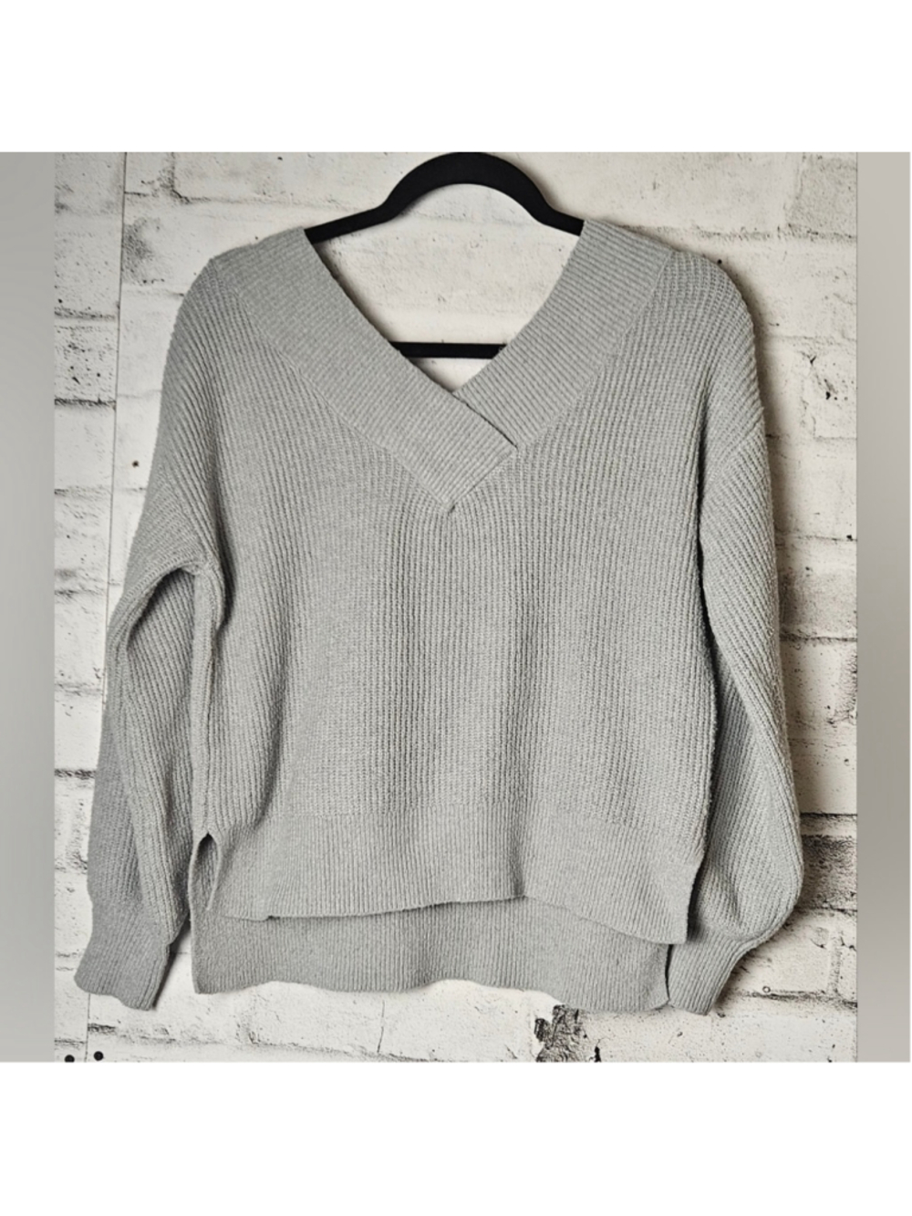 Pink Rose Gray V Neck Sweater Womens Medium Balloon Sleeve Knit